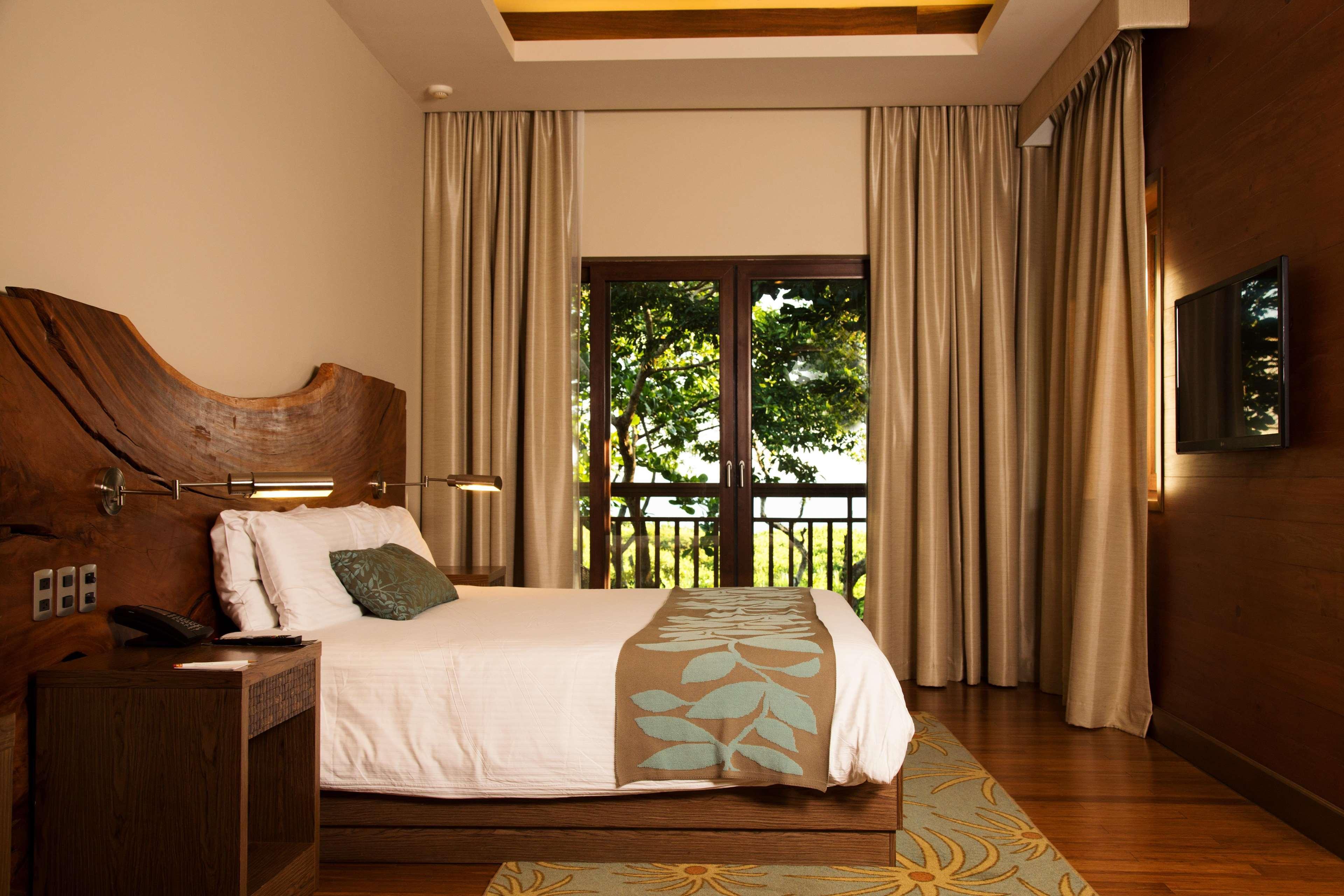 Indura Beach & Golf Resort Curio Collection By Hilton Tela Exterior photo